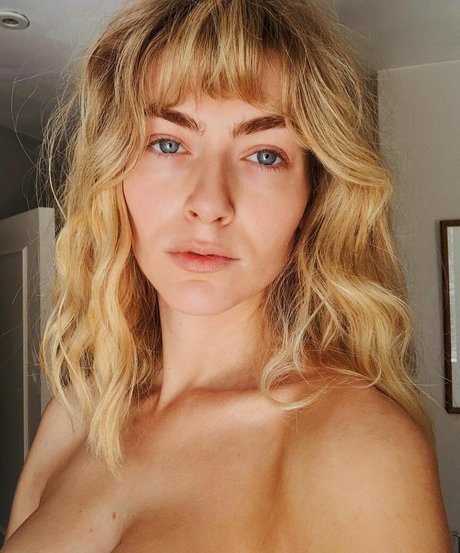 Eve Delf pornographic model pic