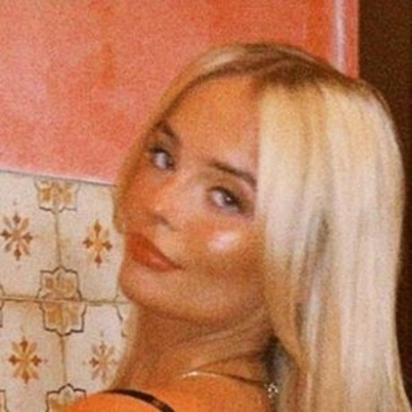 Amelia Eve Gibson star erotic galleries