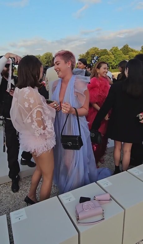 pregnant onlyfans top picture