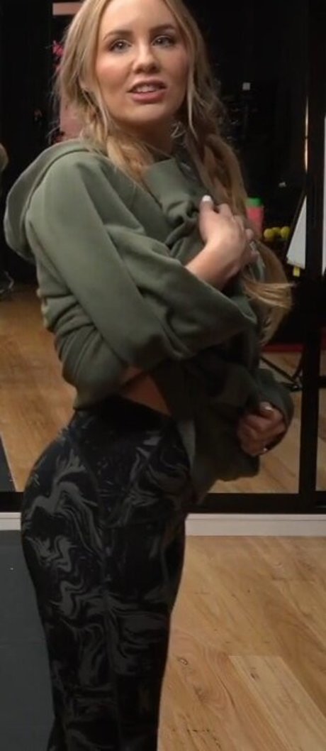 Nalopia adult actress photos