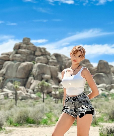 Jeila Dizon hot actress images