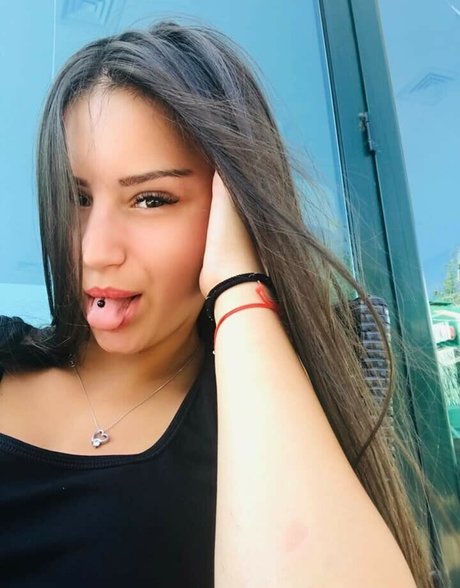 Mass Massage naked pornstar img