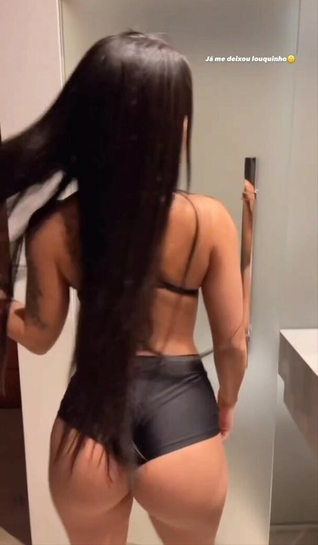 Tati Maya model beautiful photo