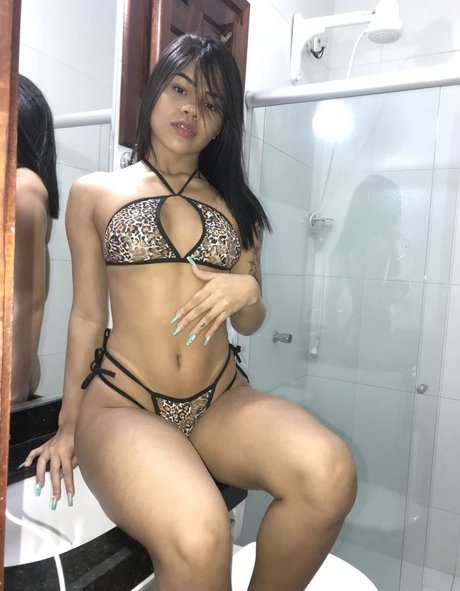 Tati Maya pretty model img