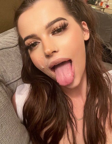 SleepyxxxSarah pornstar top pic