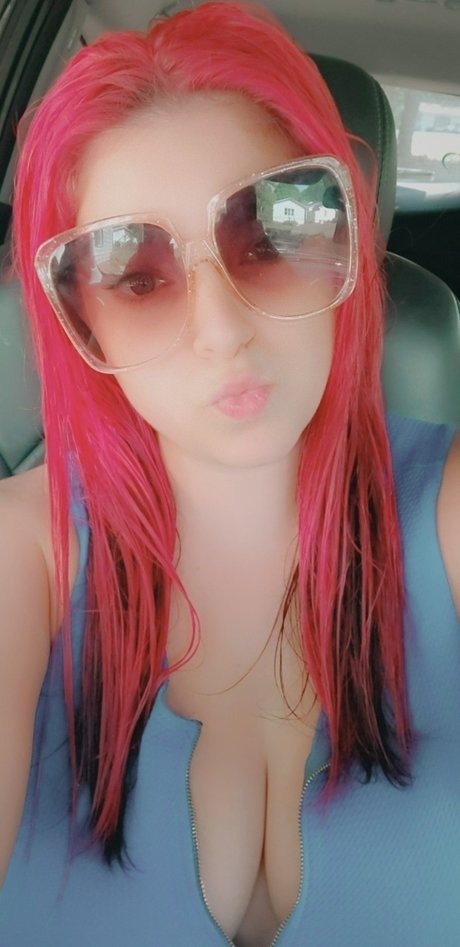 Wide open PrincessT_ star high quality img