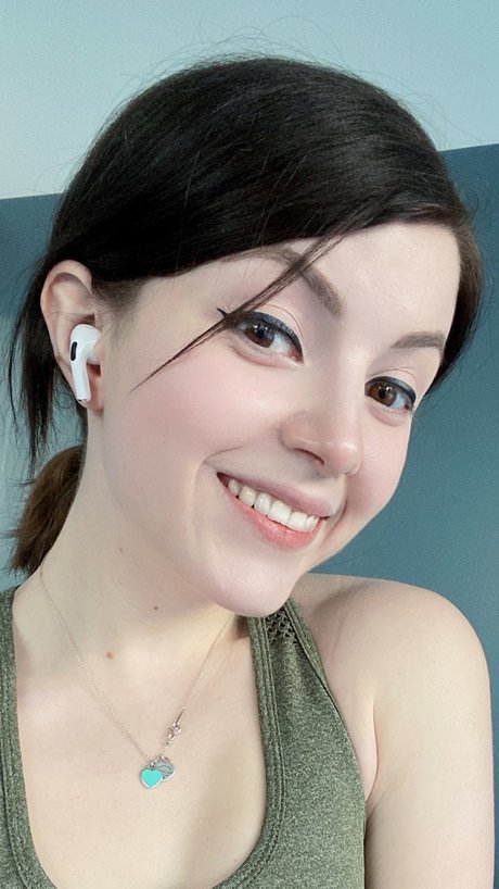 Olyashaa hd pornstar pictures