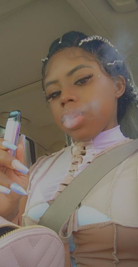 Queen Unquie exclusive pornstar photo