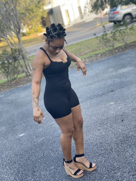 Prettynpink star naked pics