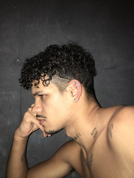 Rixxardd pretty model image