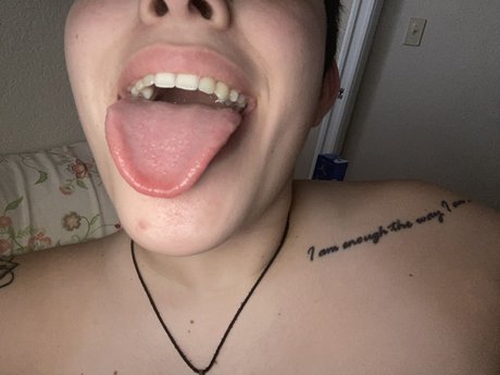 Rae and Tay erotic pornstar gallery