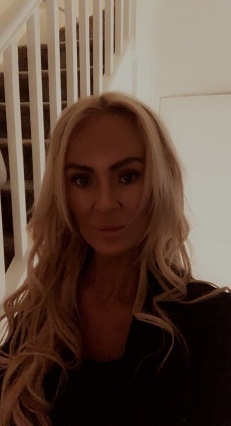 Daena Copper adult model gallery