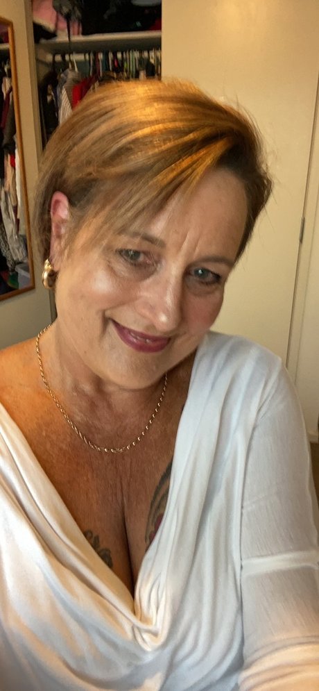 MaverickChic model high quality picture