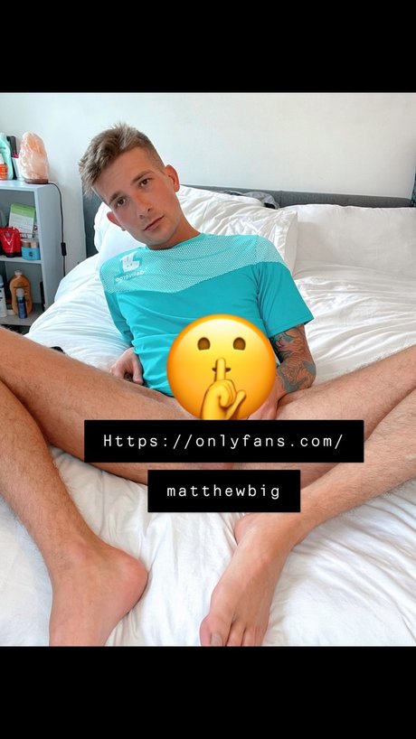 Matthew Lee exclusive star picture