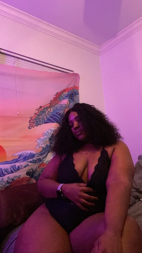 MaskedUpFiji model sex pictures