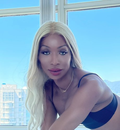 Maya s Accessibility sexy pornstar images