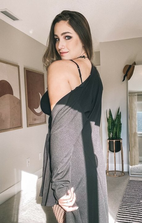 milf strip onlyfans hot porn img