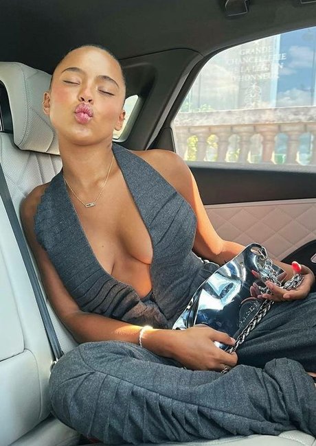 Paola Locatelli model sexy galleries