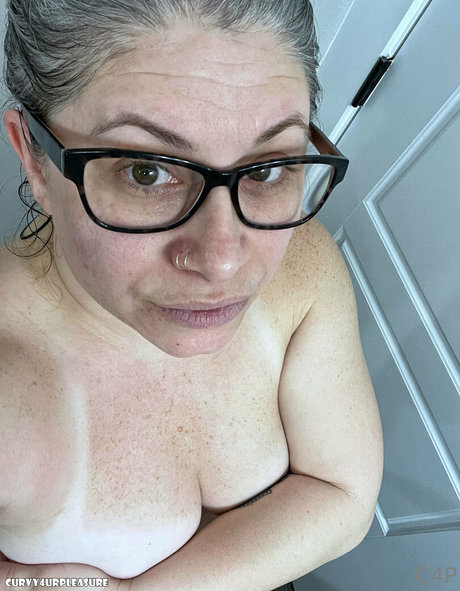 curvy4urpleasure model perfect img