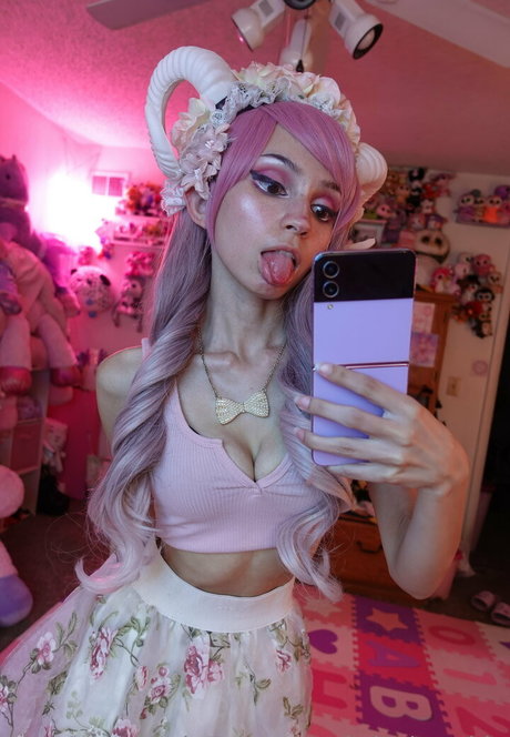 Krissipookie pornstar sexy pictures