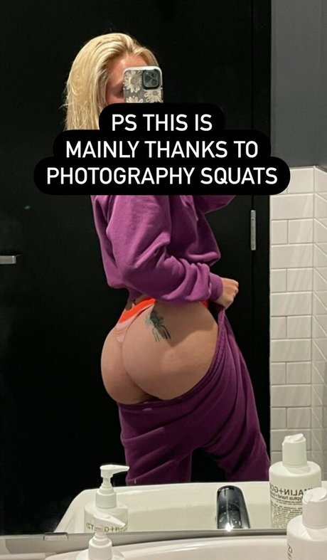 forgetsarah naked pornstar pic