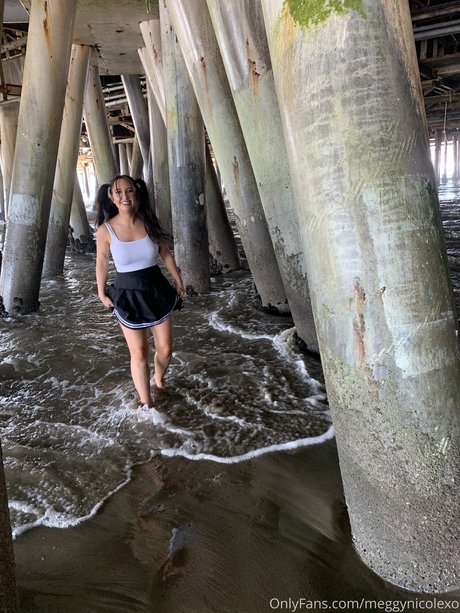 Megan Nicole model hot pics