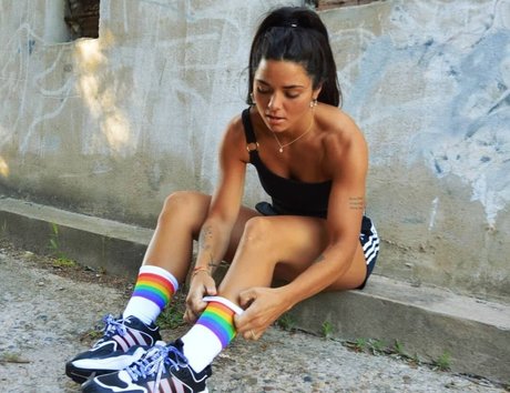 Delfi Granatto beautiful model images