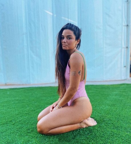 Delfi Granatto nude thumbnail