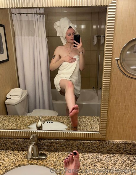 big tits and ass onlyfans xxx images