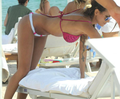 brunette onlyfans adult picture