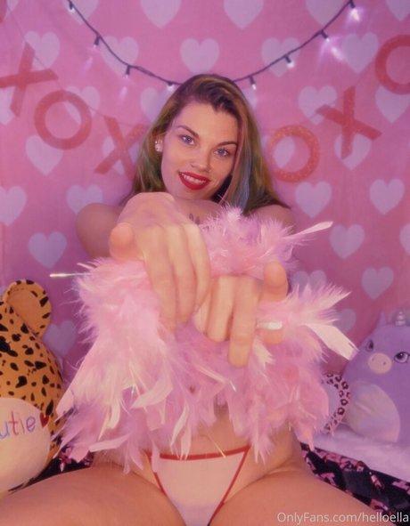 helloella nude star galleries