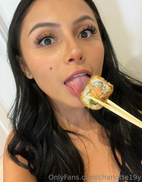 charlotte19y xxx actress pictures