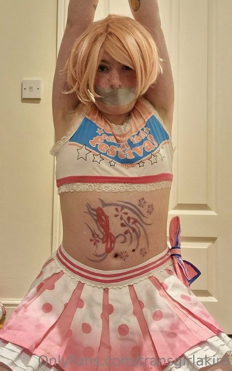 transgirlakira hd model pic