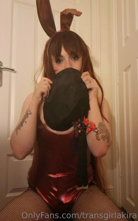 transgirlakira model pornographic picture