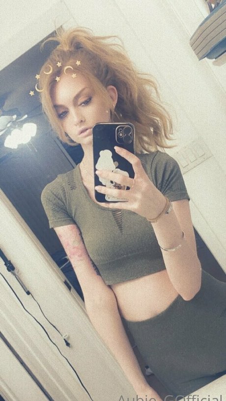 spreading onlyfans sexy pic