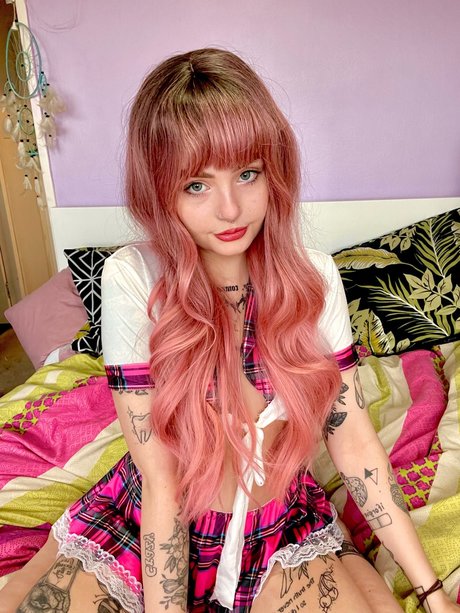 Miss Pixie ONLINE amp amp READY TO RATE COCK_ star art photo