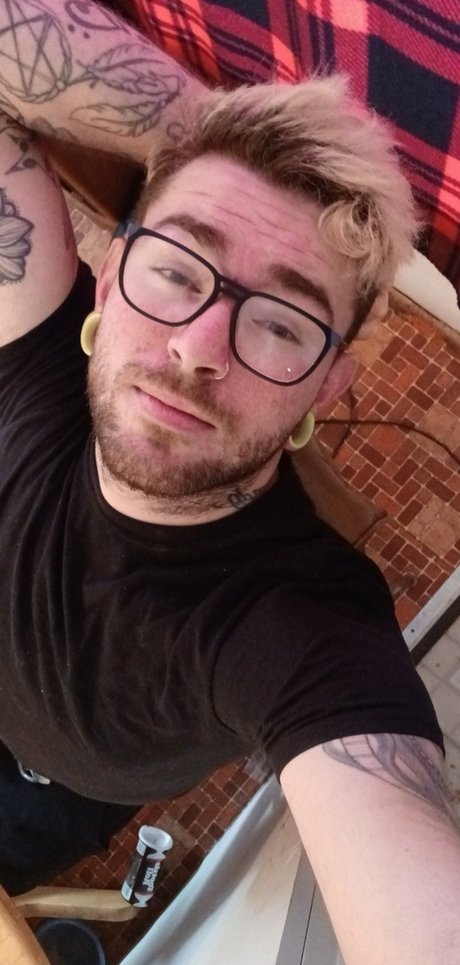 Mikey burns naked model gallery