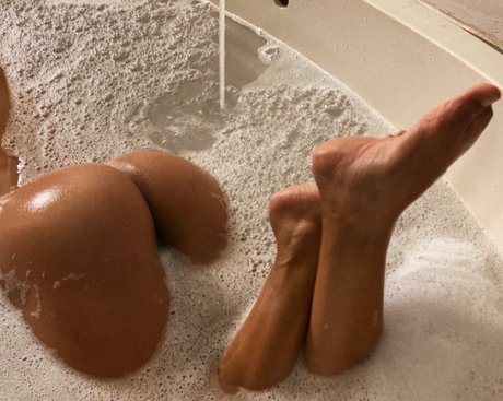 Mili Cohen model xxx image