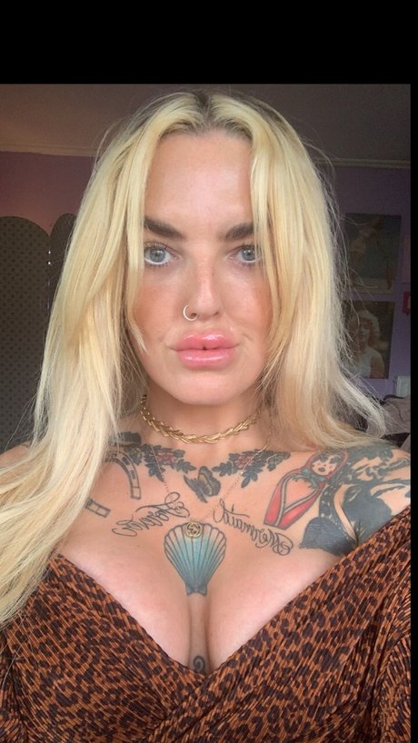 chubby mature onlyfans art porn image