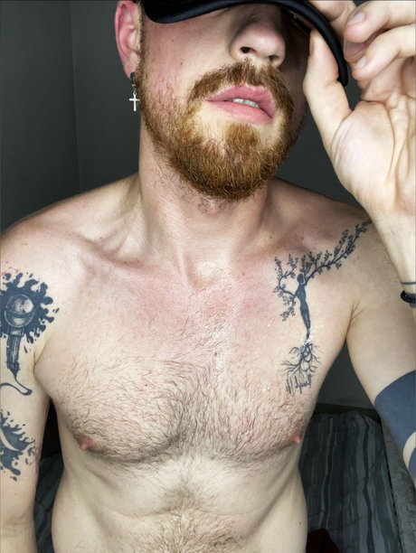 shaved onlyfans naked image