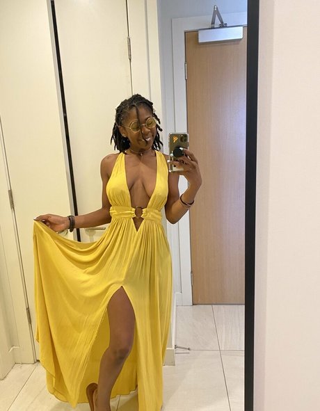 tall redhead onlyfans hot naked pic