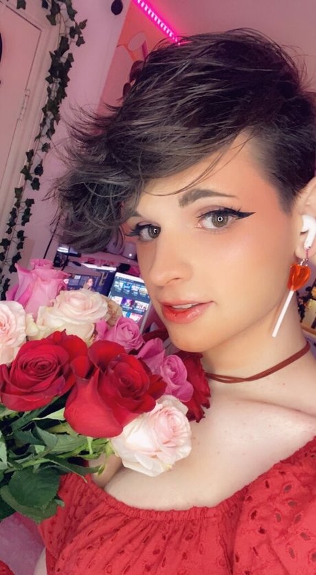 its peachybunnn sexy model img