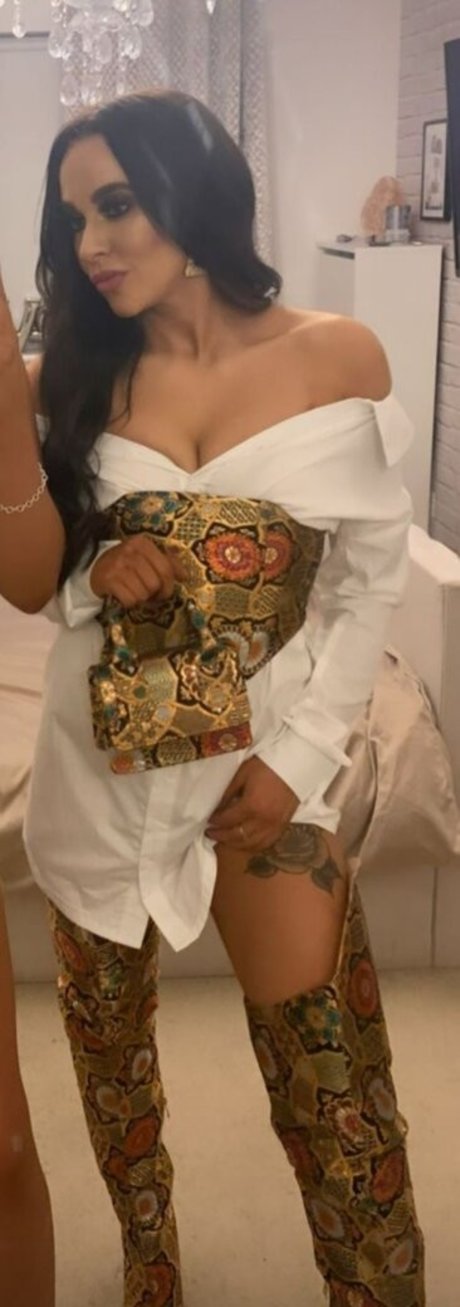 Stephanie Davis art actress images