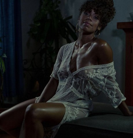 shaved onlyfans art naked picture