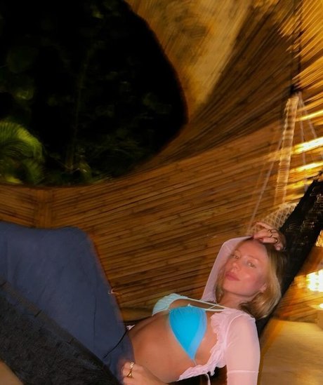 Ester Exposito model exclusive image