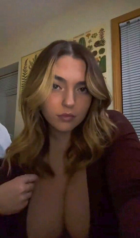 blonde femboy onlyfans pornos pictures