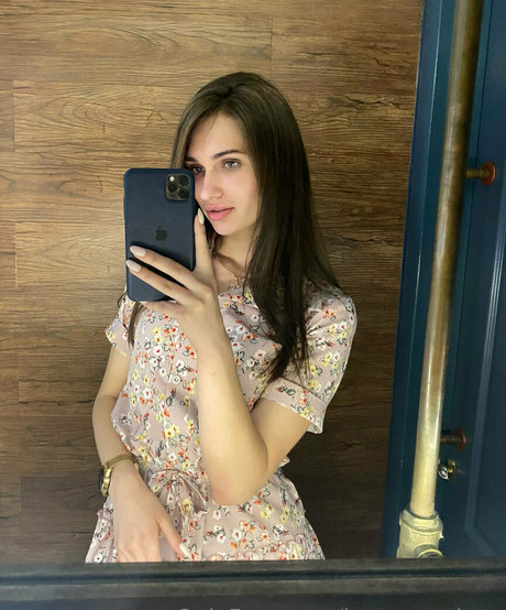 luna xxx love model naked photos