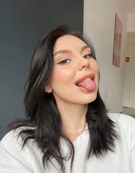 mother onlyfans perfect pictures