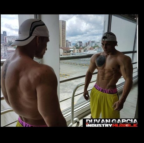 Duvan Garcia actress picture