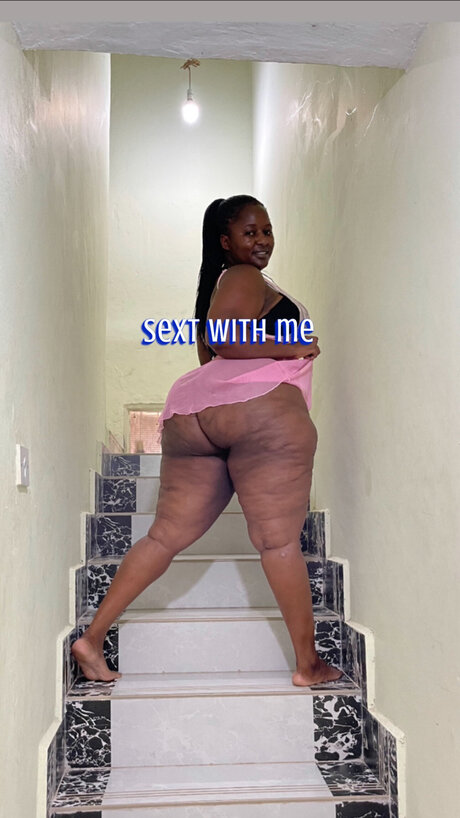 dellythedream_ model nice pic